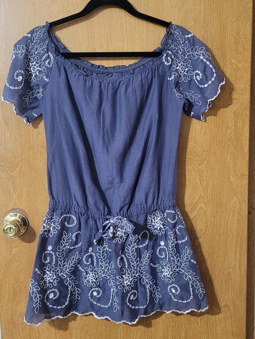 GUESS Blue White Eyelet Floral Embroidered Smocked Dress - Size 1